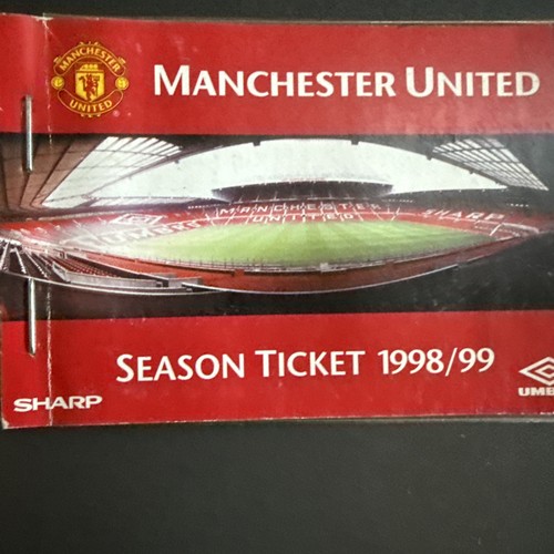 Manchester united adult season - manchester,
