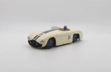 DINKY TOYS 133 CUNNINGHAM C-5R CREAM GOOD CONDITION UNBOXED.