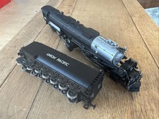 RIVAROSSI HO GAUGE 4-8-8-4 UNION PACIFIC LOCOMOTIVE 'BIG BOY' 4013 TRAIN