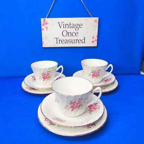 Pink roses tea cups - x,
