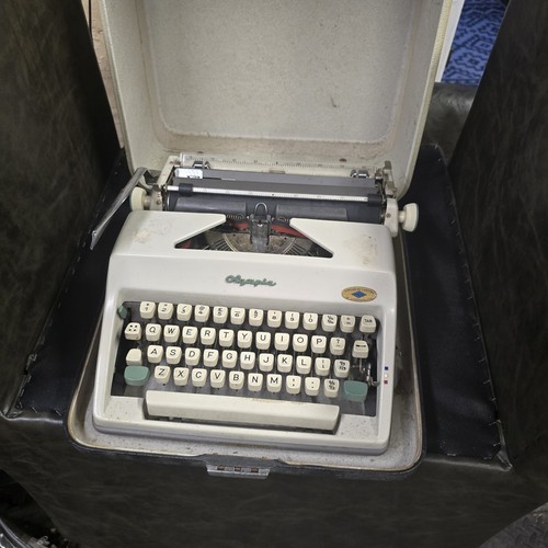 Olympia manual portable - 8/9,