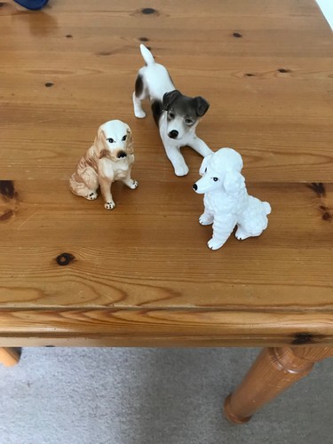 Dog figurines 2 - 3,