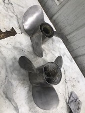 06 MerCruiser Bravo 3 Out