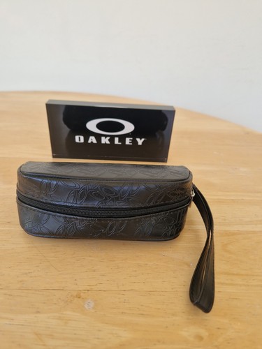 Oakley sunglasses protector - sunglasses,