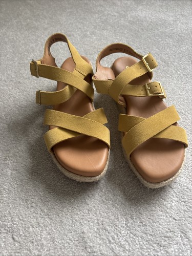Clark ladies suede yellow - suede,