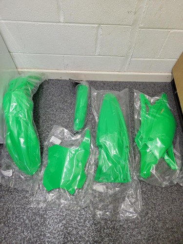 New kxf 450 18 - 450, plastic