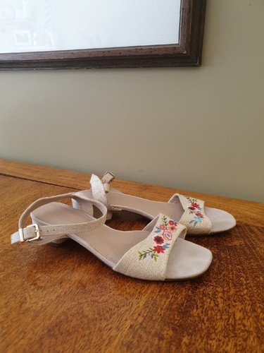 Footglove beige floral - m&s,