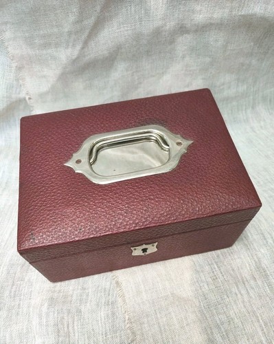 Antique edwardian red - antique,