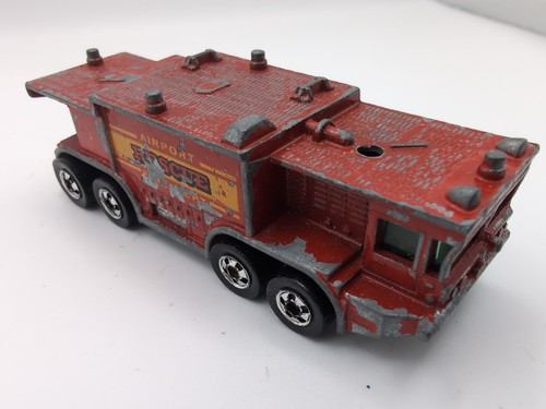 Hot wheels blackwalls airport - ,