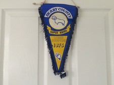 FOOTBALL PENNANT DERBY COUNTY LEAGUE CHAMPIONS 1975 SUPER RAMS 
