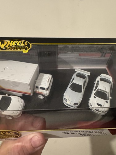 Hot wheels toyota premium - toyota,