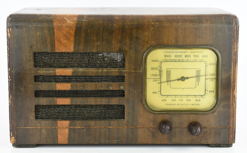 Antique 1940s wood tube radio - antique,