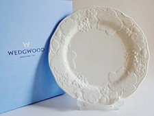 Wedgwood Strawberry Vine