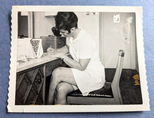 Vtg polaroid sexy mature - b&w,
