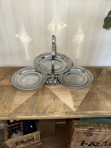 Vintage fold cake - up,