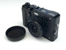 Fujifilm X100S Black Camera (Fuji) - excellent condition Boxed