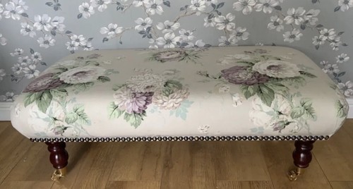 New footstool laura - new, in