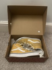 uk 4.5 Yellow vans Sk8 Hi High Tops With Box