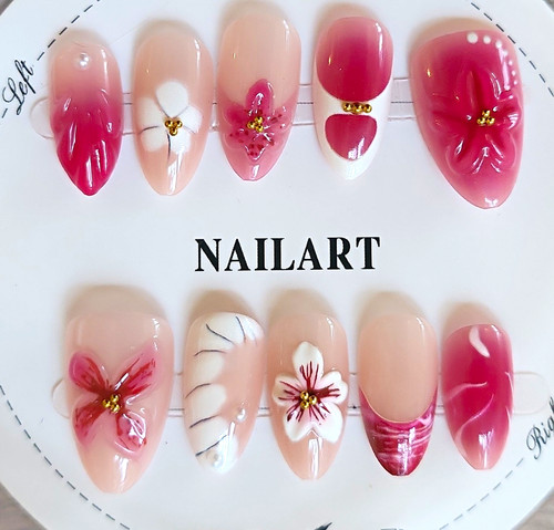 Flower press manicure - 3d,