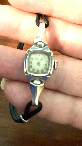 Vintage ladies bulova watch - ladies, l1