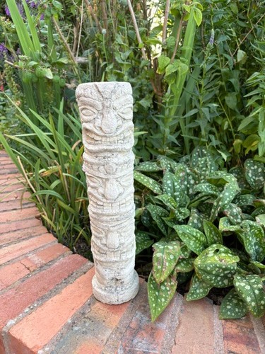 Gorgeous tiki totem pole - gorgeous,