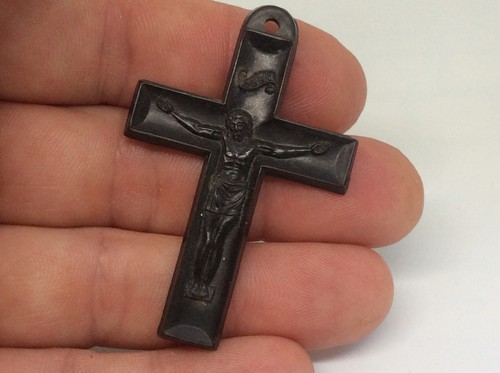 Ww2 bakelite pledge victory - ww2,