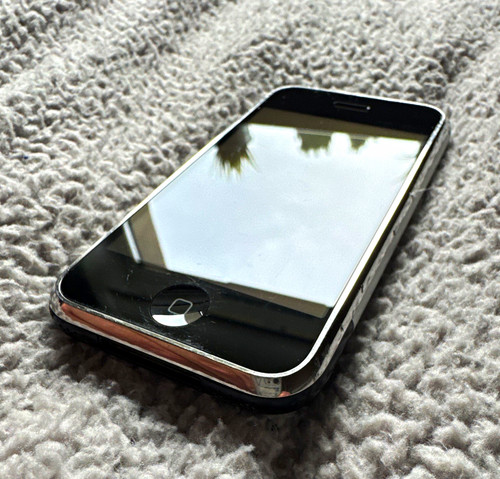 Apple iphone - apple,