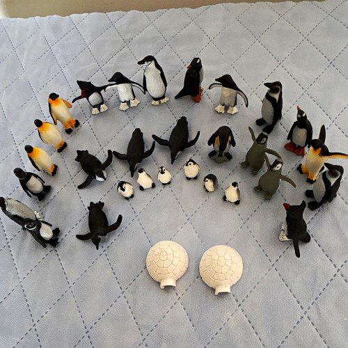Penguin plastic figurines lot - plastic,