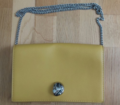 Yellow zara chain - chain, cross
