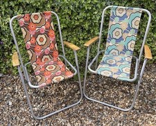 PAIR OF VINTAGE 1970/80s FOLDING DECK CHAIRS, FLORAL CAMPING / GARDEN CHAIRS