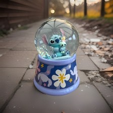 Lilo & Stitch Snow Globe 4