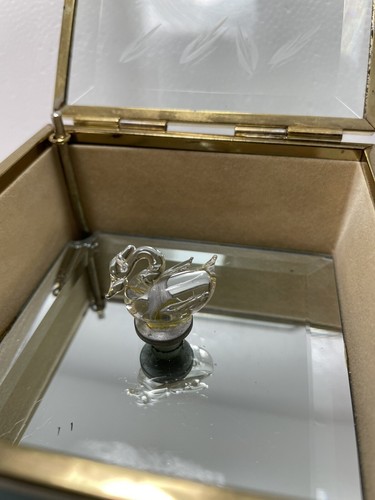 Music box vintage - glass, swan