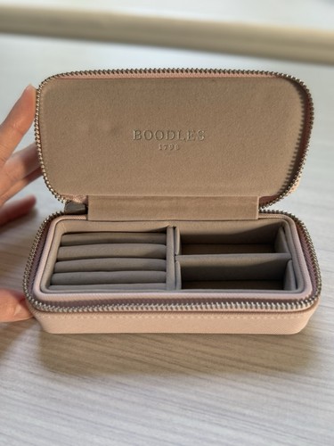 Boodles jewellery case storage - case,