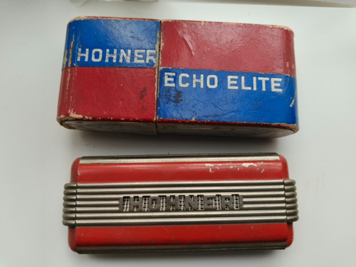 Vintage tremolo harmonica