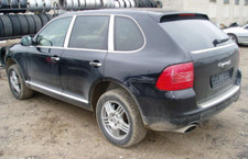 Breaking Porsche Cayenne auto