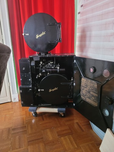 The simplex sound - sound, projector