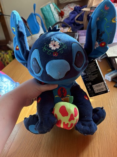 Stitch crashes disney snow - stitch,