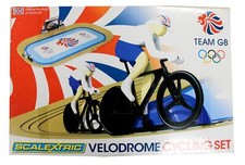 SCALEXTRIC '1:64' SCALE G1072 TEAM GB LONODN 2012 VELODROME CYCLING SET
