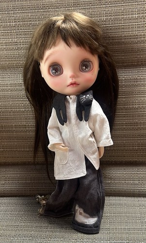 Ooak neo blythe doll sue - neo,