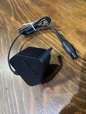 Philips Multigroom Series 7000 15V 5.4W HQ8505 Charger