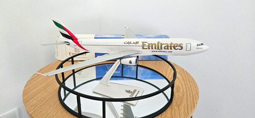 Emirates airbus a330 - a330-200, 1:200