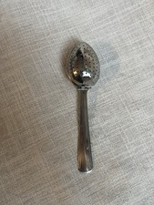 Vintage Stainless Steel Tea Strainer Tea Infuser with Clip for Loose Leaf