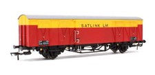 Sonic OO Gauge 20T VIX Ferry Van , ZJX, No.KDB787210, Satlink Red/Yellow
