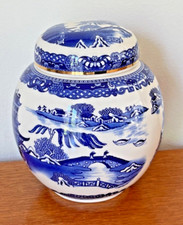 RINGTONS TEA WILLOW PATTERN LIDDED GINGER JAR Pottery GILT  Lid Vintage NEW Box