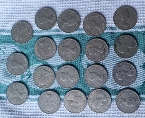 Queen elizabeth half crown - ,