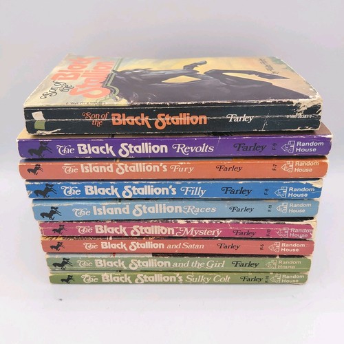 Vintage black stallion - black,