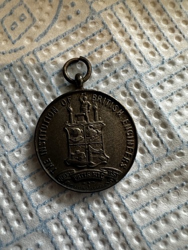 Institution british - institution, of