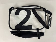 SAIL LA VIE Re-Puropsed White