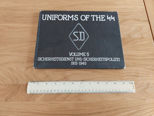Uniforms the volume 5 - of,