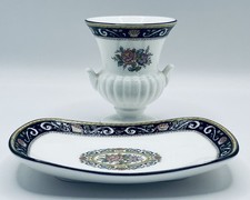 Dark Blue Wedgwood Runnymede Soap Dish & Wedgwood Runnymede Urn Vase 1st Quality
